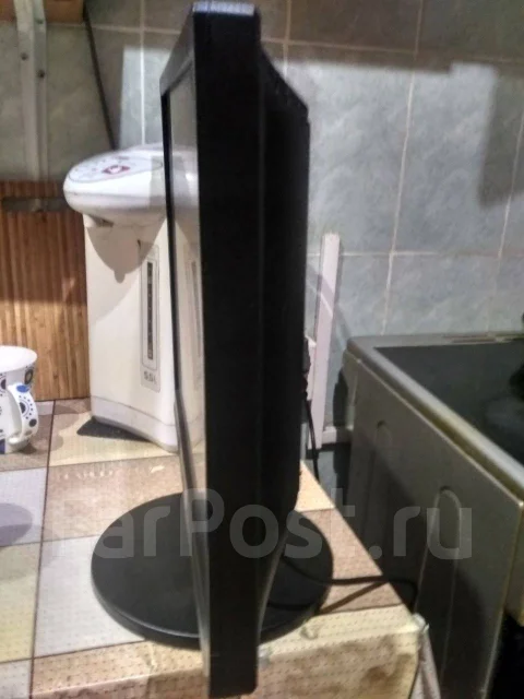 iiyama. 19" ����