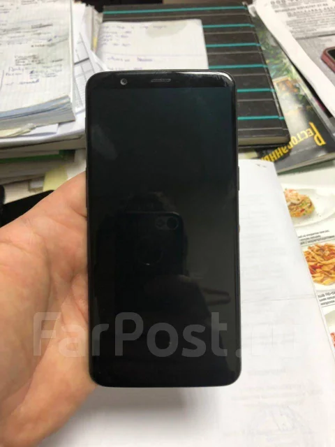 OnePlus 5T. �/� ����