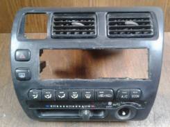 Консоль центральная. Toyota Corolla, AE100, AE100G