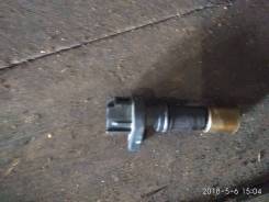 Датчик положения коленвала. Toyota: Yaris, Vitz, iQ, Roomy, Tank, Aygo, Passo, Belta Двигатели: 1KRFE, 1KRVET