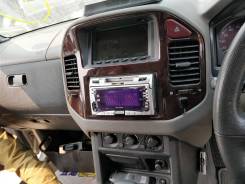 Консоль центральная. Mitsubishi Pajero, V63W, V65W, V66W, V68W, V73W, V75W, V76W, V78W Mitsubishi Montero, V63W, V65W, V66W, V73W, V75W, V76W, V78W Дв...