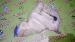 Бачок стеклоомывателя. Audi A4, B5, 8D2, 8D5 Двигатели: AGA, AAH, AWT, AMX, AKN, AVG, AQD, 1Z, AFN, AEB, AML, APU, ARG, AHL, APT, APS, ANB, ATW, ARM...