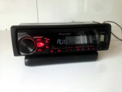 Pioneer MVH-180UB ����