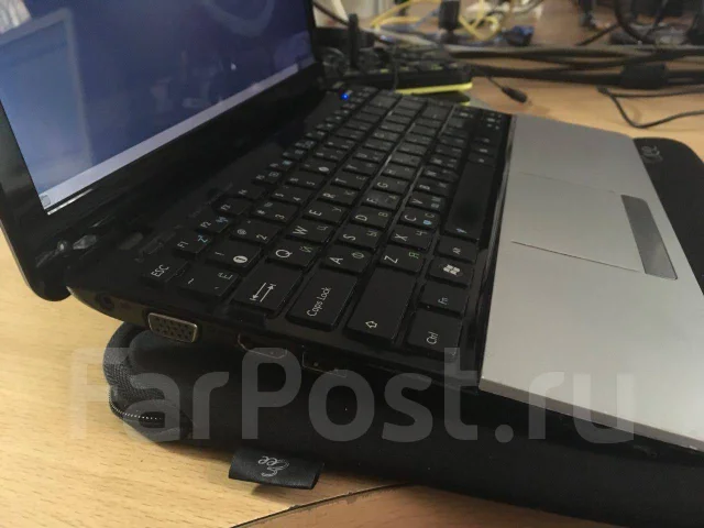 Asus Eee PC 1215N. 12.1", 1,8����, ��� 4 ��, ���� 64���, WiFi: 1, Bluetooth: 1, ����������� �� 5��. ����