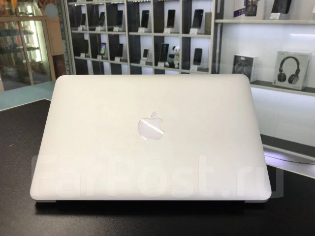 Apple MacBook Air 11 2011 Mid. WiFi: 1 ����