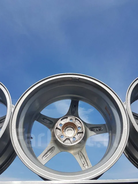 Enkei RP03. 8.0x17", 5x100, ET48, �� 72���. ����