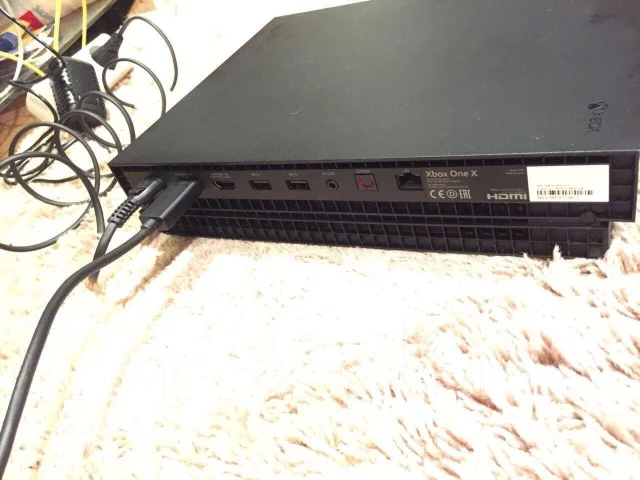 Microsoft Xbox One X ����
