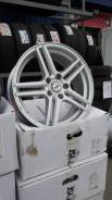 Alcasta M44. 7.0x17", 5x114.30, ET35, ЦО 67,1 мм.