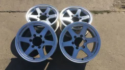 Topy Blows. 7.0x16", 6x139.7, ET26 ����