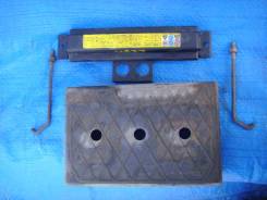 Крепление аккумулятора. Mitsubishi Town Box, U61T, U61TP, U62T, U62TP Mitsubishi Town Box Wide, U61T, U61TP, U62T, U62TP Mitsubishi Minicab, U61T, U61...