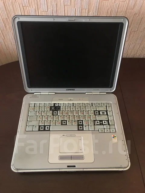 Compaq Presario. 15.4", 1 600����, ��� 256 �� � ������, ���� 40���, WiFi: 1, Bluetooth: 1 ����