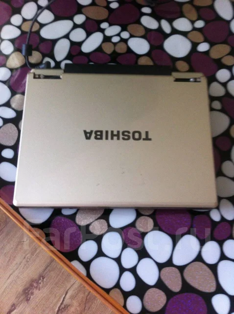 Toshiba. 9", 1,6����, ��� 512 ��, ���� 1���, WiFi: 1, ����������� �� 1��. ����