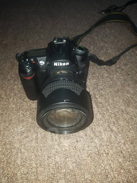 Nikon D90 Kit ����