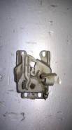 Замок капота. Suzuki Ignis, HV51S, HV81S, HX51S, HY51S Suzuki Swift, HN11S, HN21S, HT51S, HT81S Suzuki Kei, HN11S, HN21S, HT51S, HT81S Двигатель M13A