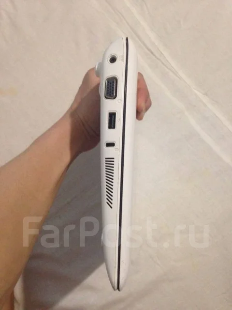 Asus Eee PC. 11.6", 1,3����, ��� 2048 ��, ���� 150���, WiFi: 1, Bluetooth: 1, ����������� �� 3��. ����