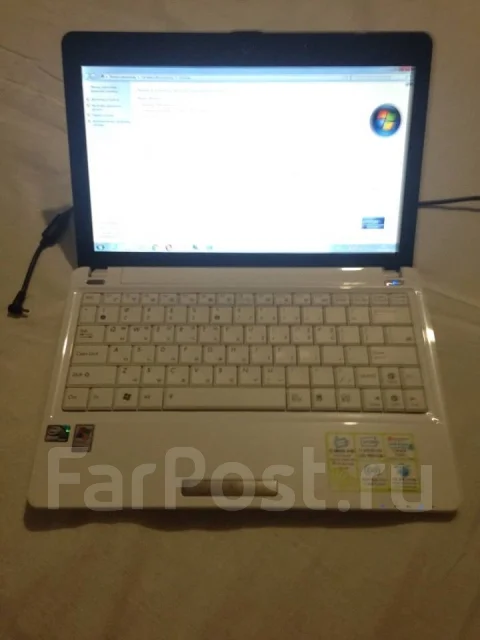Asus Eee PC. 11.6", 1,3����, ��� 2048 ��, ���� 150���, WiFi: 1, Bluetooth: 1, ����������� �� 3��. ����