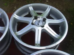 RAYS Versus Avanti. 7.0x16", 4x100, ET32, �� 65���. ��� ����� �� ������������ ����