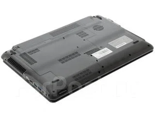 DNS Gamer 0133841. 15.6", 2,4����, ��� 6 ��, ���� 500���, WiFi: 1, Bluetooth: 1, ����������� �� 6��. ����
