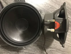 Boston Acoustics ����