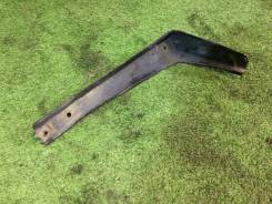 Крепление бампера. Subaru Legacy, BD2, BD3, BD4, BD5, BD9, BG2, BG3, BG4, BG5, BG7, BG9, BGA, BGB, BGC Двигатели: EJ18E, EJ20D, EJ20E, EJ20H, EJ22E, E...