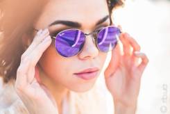 Очки Ray-Ban.