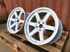 RAYS VOLK RACING. 9.0x18", 5x105.00, ET33, ЦО 56,6 мм.