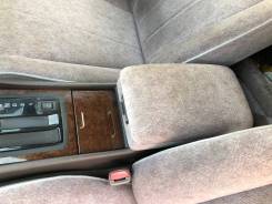 Подлокотник. Nissan Cedric, HY33, MY33, PY33, UY33, Y33 Nissan Leopard, JENY33, JHBY33, JHY33, JMY33, JPY33, JY33 Nissan Gloria, HY33, MY33, PY33, PY3...