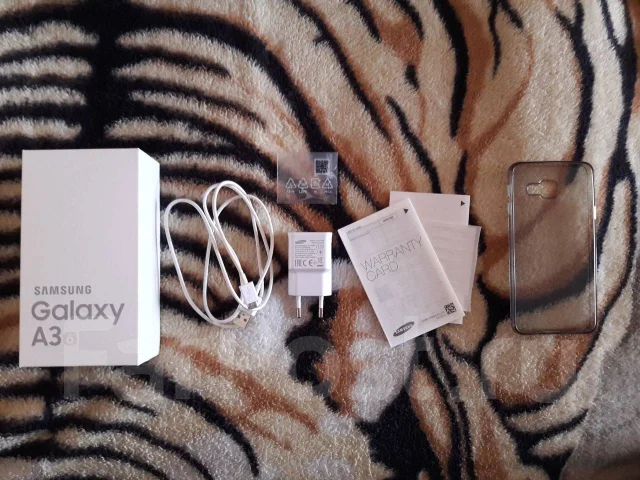 Samsung Galaxy A3 2016. �/�, ������, 3G, 4G LTE, Dual-SIM ����