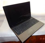 Acer Aspire 5560G. 15.6 дюймов (40 см), 2,4 ГГц, ОЗУ 4096 Мб, диск 640 Гб, WiFi, аккумулятор на 3 ч.