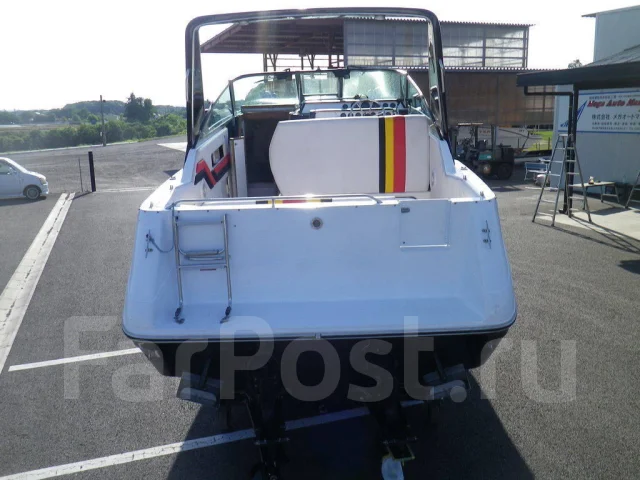 Searay Sundancer. 1991 ���, ����� 7,5��., ��������� ������������, 150��.�., ������. ��� ����� �� ������������ ����
