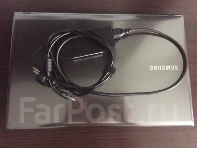 Samsung 550P7C-S03. 17.3", 2,4����, ��� 8 ��, ���� 1 000���, WiFi: 1, Bluetooth: 1, ����������� �� 5��. ����