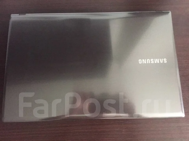 Samsung 550P7C-S03. 17.3", 2,4����, ��� 8 ��, ���� 1 000���, WiFi: 1, Bluetooth: 1, ����������� �� 5��. ����