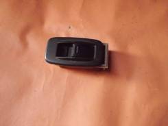 Кнопка стеклоподъемника. Toyota Camry Prominent, VZV30, VZV31, VZV32, VZV33 Toyota Vista, SV30, SV32, SV33, SV35, VZV30, VZV31, VZV32, VZV33, CV30 Toy...