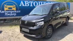 Toyota Voxy. Без водителя