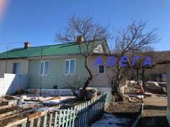 Продаю дом с землей в центре п. Раздольное, Надеждинского района. Ул. Калинина. 17, р-н Раздольное, площадь дома 39 кв. м., централизованный водопрово...