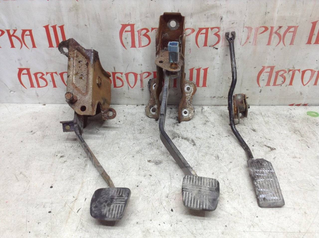 Педаль сцепления плохо возвращается ниссан - 80 фото