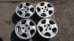 Nissan. 6.0x15", 4x114.30, ET40, ЦО 66,1 мм.