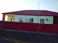 Продам дом. С. Георгиевка ул. Смолякова, р-н Имени Лазо, площадь дома 130 кв. м., водопровод, скважина, электричество 15 кВт, отопление газ, от частно...