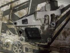 Кронштейн опоры двигателя. Nissan: Teana, Wingroad, X-Trail, NV350 Caravan, Serena, Avenir, Primera, Prairie, Liberty, Caravan, Bluebird Sylphy, Atlas...