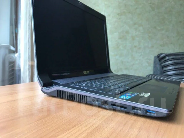 Asus N53SV. 15.6", 2,3����, ��� 4 ��, ���� 500���, WiFi: 1, Bluetooth: 1 ����