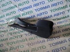 Бардачок. Toyota Corolla Fielder, NZE121, NZE121G
