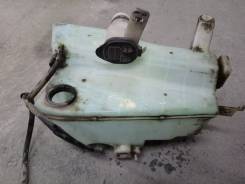 Бачок стеклоомывателя. Toyota Land Cruiser, FZJ100, HDJ100, HDJ100L, J100, UZJ100, UZJ100L, UZJ100W
