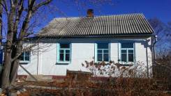 Продается дом с земельным участком. Улица Высокая 10, р-н 3 шахта, площадь дома 54 кв. м., централизованный водопровод, электричество 20 кВт, отоплени...