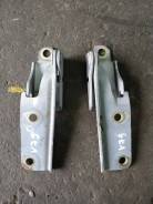Крепление капота. Mitsubishi Pajero, V60, V63W, V65W, V68W, V73W, V75W, V77W, V78W Mitsubishi Montero, V60, V63W, V65W, V68W, V73W, V75W, V77W, V78W