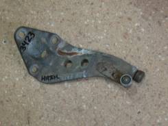 Ролик боковой двери нижний Toyota LITE ACE 30. Toyota Lite Ace, CM30, CM30G, CR30, CR30G, KM30, KM30G, YM30, YM30G, YR30, YR30G