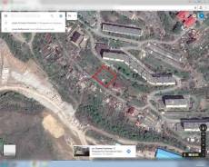Продается участок с домом в Первомайском р-не Г. Владивостока. ТОРГ. Улица Полины Осипенко 11, р-н Борисенко, площадь дома 110 кв. м., электричество 3...