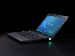 Sony VAIO VPC-YB3Q1R. 12", 1,6����, ��� 2048 ��, ���� 300���, WiFi: 1, Bluetooth: 1, ����������� �� 1��. ����