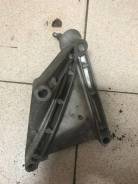 Кронштейн кпп. Renault Laguna Двигатели: F4P, F4R, F5R, F9Q, K4M