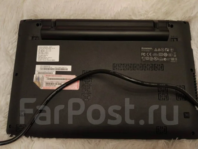Lenovo IdeaPad S205. 11.6", 1 000����, ��� 2048 ��, ���� 320���, WiFi: 1, ����������� �� 3��. ����