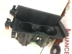 Подстаканник. Honda Accord, CU1, CU2 Двигатели: K20A, K20A6, K20A7, K20A8, K24A, K24A3, K24A4, K24A8
